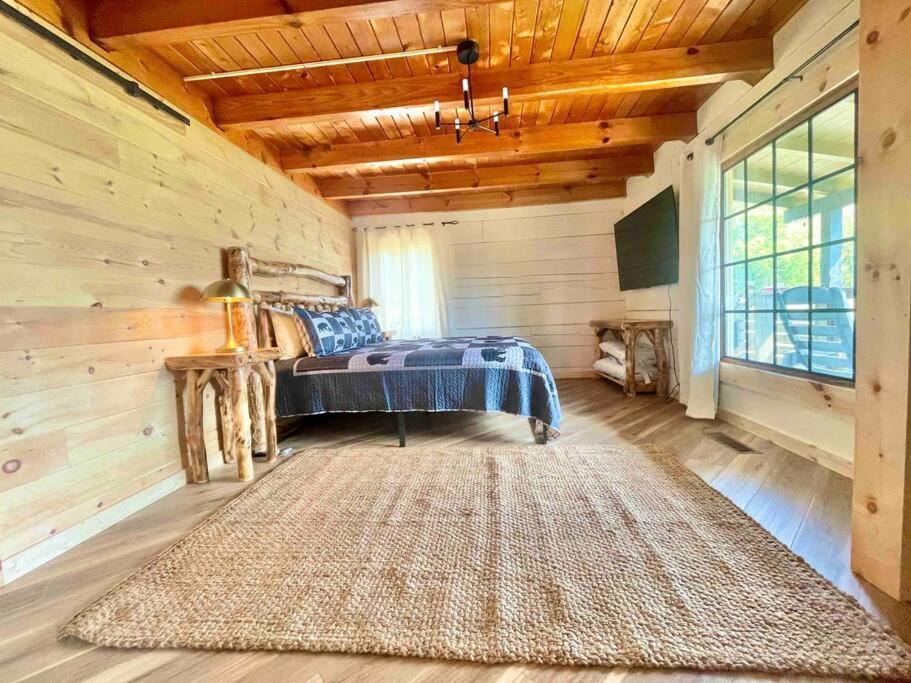 Modern Lake Side Nest• Hotub Fenced Yard King Beds سيفيرفيل المظهر الخارجي الصورة