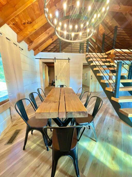 Modern Lake Side Nest• Hotub Fenced Yard King Beds سيفيرفيل المظهر الخارجي الصورة