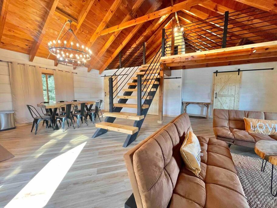 Modern Lake Side Nest• Hotub Fenced Yard King Beds سيفيرفيل المظهر الخارجي الصورة