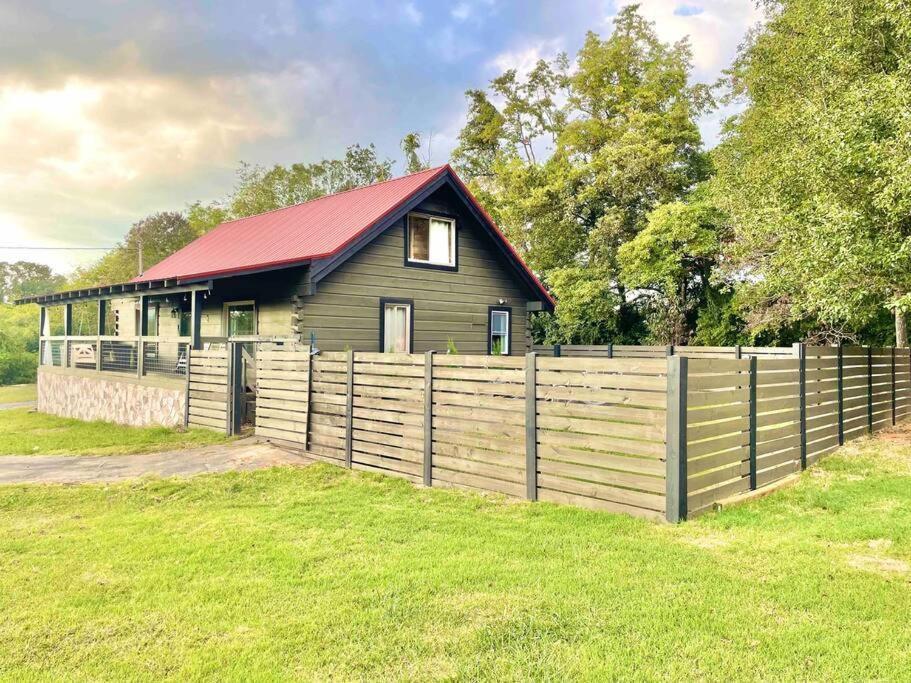 Modern Lake Side Nest• Hotub Fenced Yard King Beds سيفيرفيل المظهر الخارجي الصورة